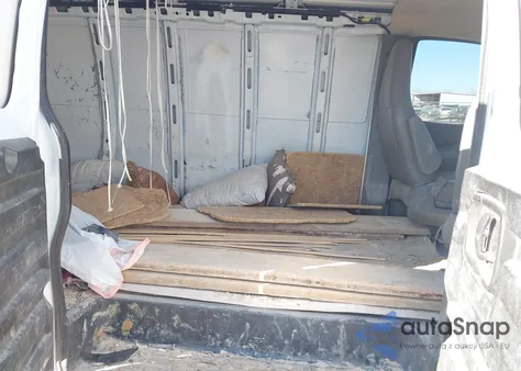 2019 Chevrolet Express 2500 Work Van из США, поврежденный, VIN 1GCWGAFP4K1151288